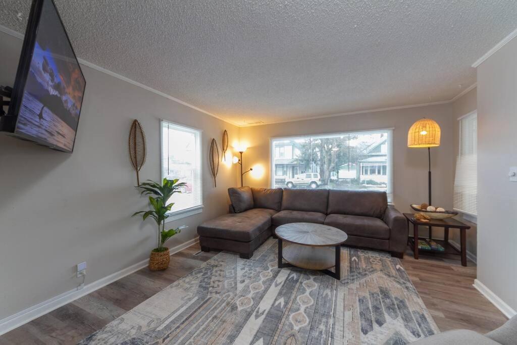 A Very Unique Quirky And Comfortable Home Spokane Exterior foto