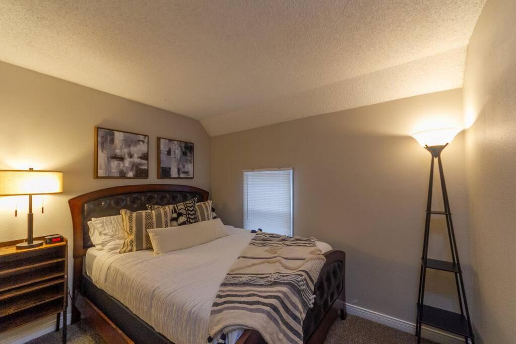 A Very Unique Quirky And Comfortable Home Spokane Exterior foto